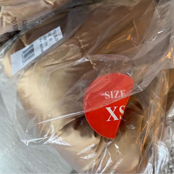 Donna Karan Gold Puffer Jacket - Picture 7 of 7